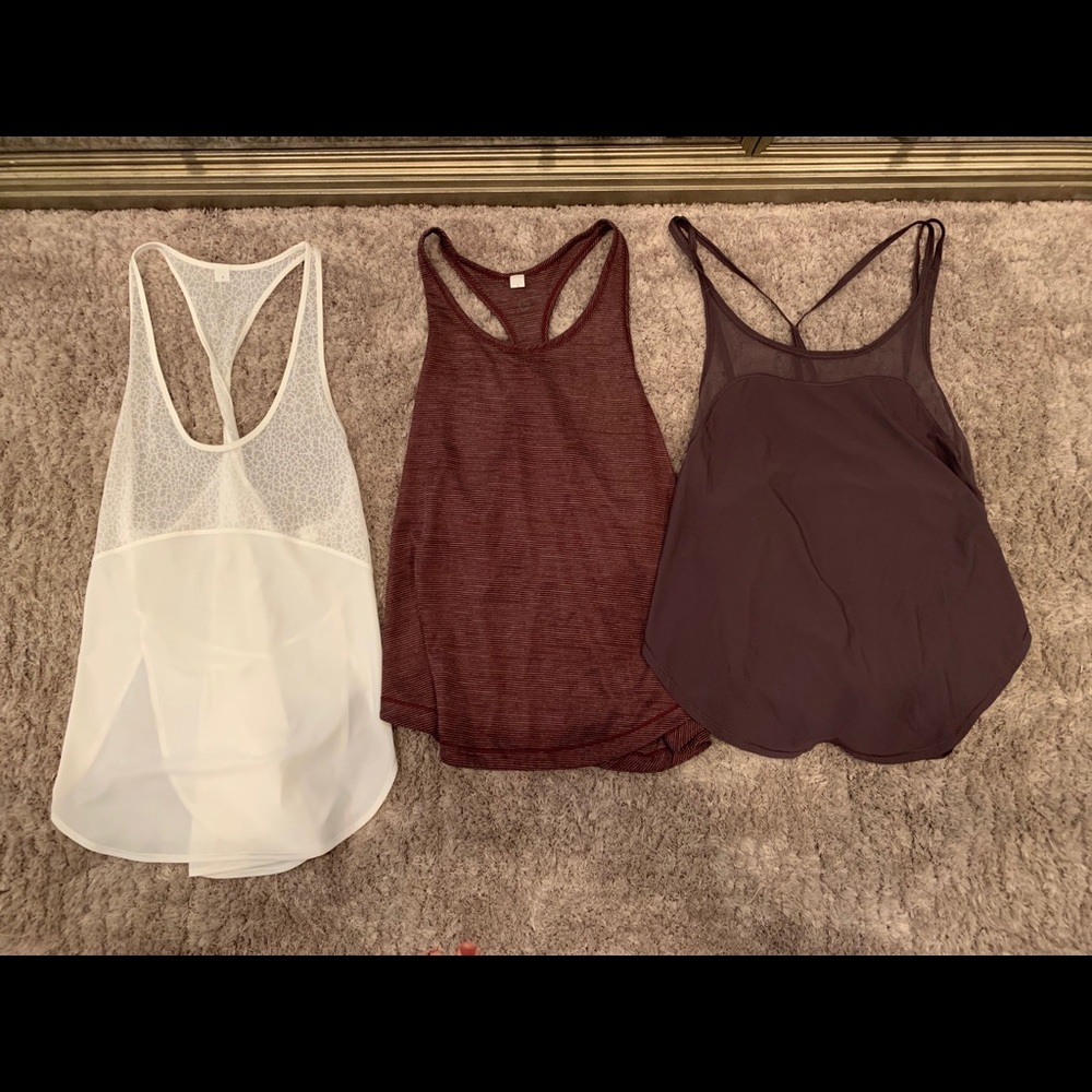 Bundle of lululemon tanks